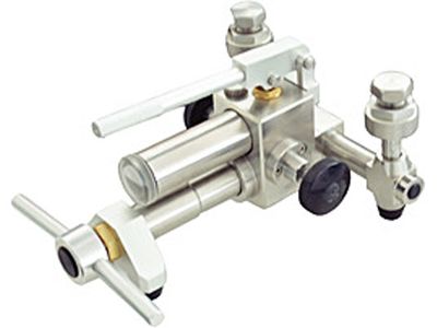 Hidraulikus nyomáspumpa, HS704